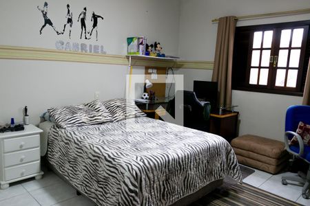 Casa à venda com 215m², 3 quartos e 3 vagasQuarto 3