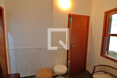 Sala de casa de condomínio à venda com 3 quartos, 170m² em Vila Suzana, São Paulo