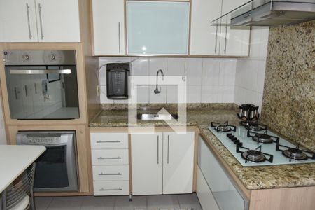 Apartamento à venda com 85m², 3 quartos e 2 vagasCozinha