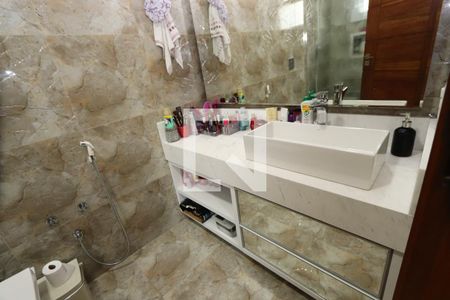 Casa à venda com 150m², 3 quartos e 4 vagas Casa à venda com 150m², 3 quartos e 4 vagasBanheiro