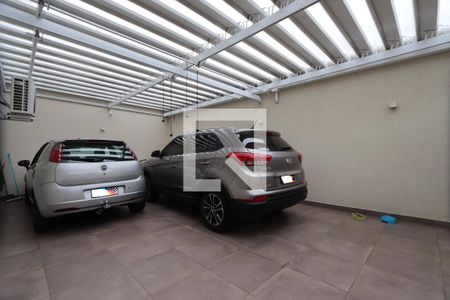 Casa à venda com 150m², 3 quartos e 4 vagas Casa à venda com 150m², 3 quartos e 4 vagasGaragem