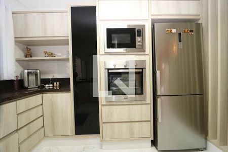 Casa à venda com 150m², 3 quartos e 4 vagas Casa à venda com 150m², 3 quartos e 4 vagasCozinha