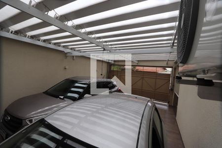 Casa à venda com 150m², 3 quartos e 4 vagas Casa à venda com 150m², 3 quartos e 4 vagasGaragem
