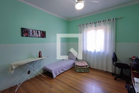 Casa à venda com 169m², 4 quartos e 2 vagasQuarto 3