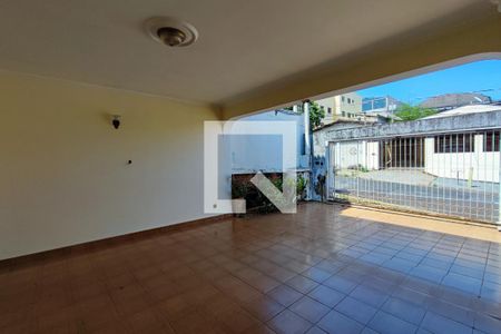 Casa à venda com 169m², 4 quartos e 2 vagasGaragem - Quintal