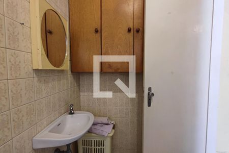 Casa à venda com 169m², 4 quartos e 2 vagasBanheiro de serviço