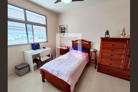 Apartamento à venda com 300m², 4 quartos e 2 vagas Apartamento à venda com 300m², 4 quartos e 2 vagasSuíte