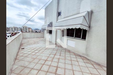 Apartamento à venda com 300m², 4 quartos e 2 vagas Apartamento à venda com 300m², 4 quartos e 2 vagasÁrea externa