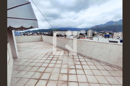 Apartamento à venda com 300m², 4 quartos e 2 vagas Apartamento à venda com 300m², 4 quartos e 2 vagasÁrea externa