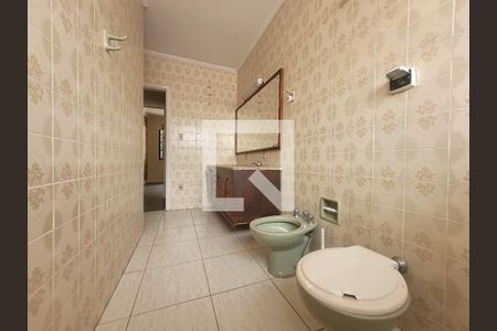 Casa à venda com 196m², 4 quartos e 4 vagas Casa à venda com 196m², 4 quartos e 4 vagasBanheiro dos Quartos