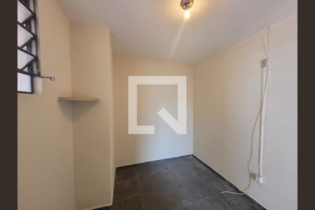 Casa à venda com 196m², 4 quartos e 4 vagas Casa à venda com 196m², 4 quartos e 4 vagasQuarto de Serviço