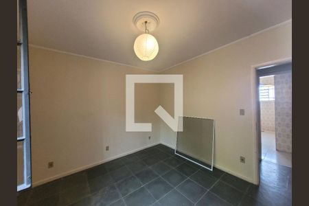 Casa à venda com 196m², 4 quartos e 4 vagas Casa à venda com 196m², 4 quartos e 4 vagasQuarto 1