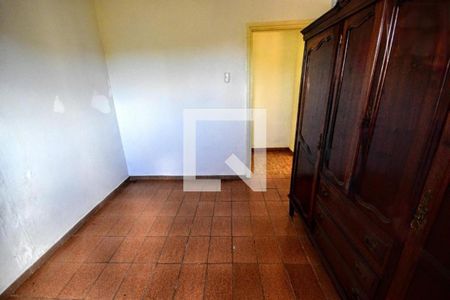 Casa à venda com 79m², 5 quartos e 2 vagas