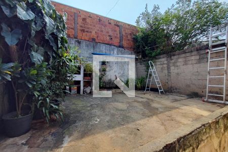 Casa à venda com 90m², 3 quartos e 1 vagaQuintal