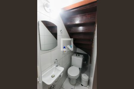 Casa à venda com 80m², 2 quartos e sem vagaLavabo 