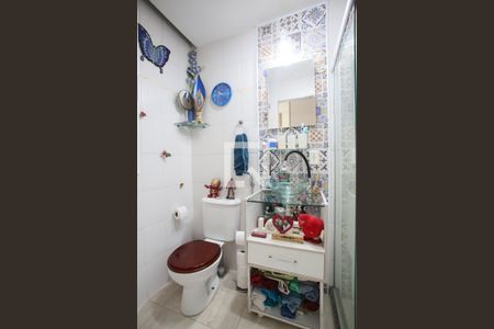 Casa à venda com 65m², 2 quartos e 2 vagasBanheiro da Suíte 1