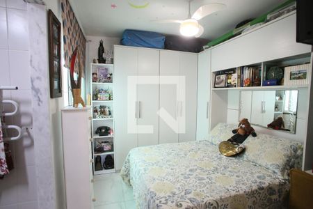 Casa à venda com 65m², 2 quartos e 2 vagasQuarto Suíte 2