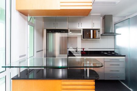 Apartamento à venda com 60m², 2 quartos e 2 vagas Apartamento à venda com 60m², 2 quartos e 2 vagasCozinha