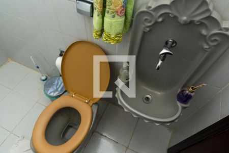 Casa à venda com 300m², 3 quartos e 2 vagas Casa à venda com 300m², 3 quartos e 2 vagasBanheiro Social