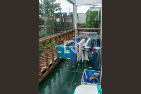 Casa à venda com 300m², 3 quartos e 2 vagas Casa à venda com 300m², 3 quartos e 2 vagasÁrea de Serviço