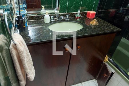 Casa à venda com 300m², 3 quartos e 2 vagas Casa à venda com 300m², 3 quartos e 2 vagasBanheiro - Quarto 3