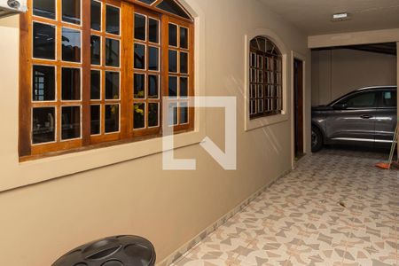 Casa à venda com 300m², 3 quartos e 2 vagas Casa à venda com 300m², 3 quartos e 2 vagasVaranda Sala