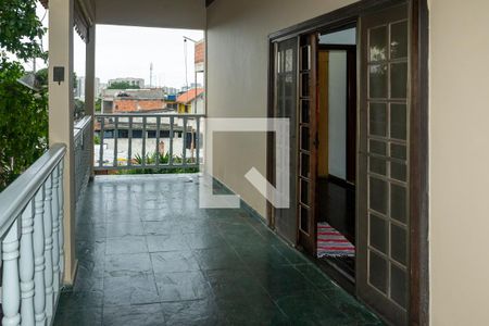 Casa à venda com 300m², 3 quartos e 2 vagas Casa à venda com 300m², 3 quartos e 2 vagasVaranda - Quarto 3