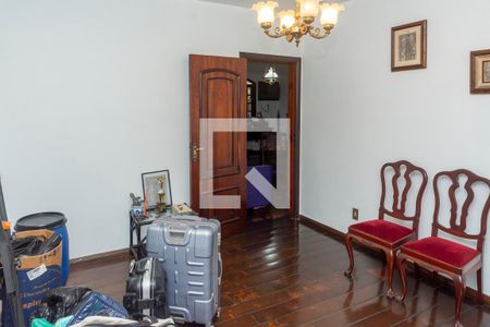 Casa à venda com 300m², 3 quartos e 2 vagas Casa à venda com 300m², 3 quartos e 2 vagasQuarto 1