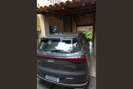 Casa à venda com 300m², 3 quartos e 2 vagas Casa à venda com 300m², 3 quartos e 2 vagasGaragem