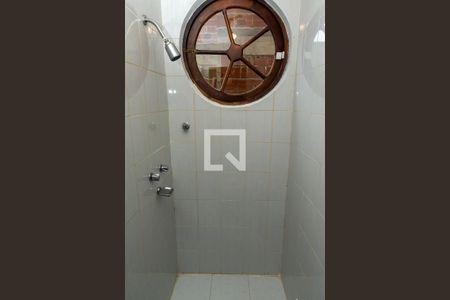 Casa à venda com 300m², 3 quartos e 2 vagas Casa à venda com 300m², 3 quartos e 2 vagasBanheiro Social