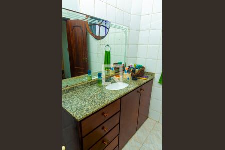 Casa à venda com 300m², 3 quartos e 2 vagas Casa à venda com 300m², 3 quartos e 2 vagasBanheiro - Quarto 2