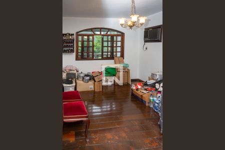 Casa à venda com 300m², 3 quartos e 2 vagas Casa à venda com 300m², 3 quartos e 2 vagasQuarto 1