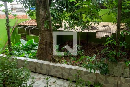 Casa à venda com 300m², 3 quartos e 2 vagas Casa à venda com 300m², 3 quartos e 2 vagasQuintal