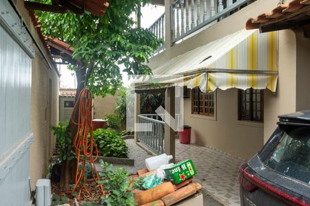 Casa à venda com 300m², 3 quartos e 2 vagas Casa à venda com 300m², 3 quartos e 2 vagasJatdim