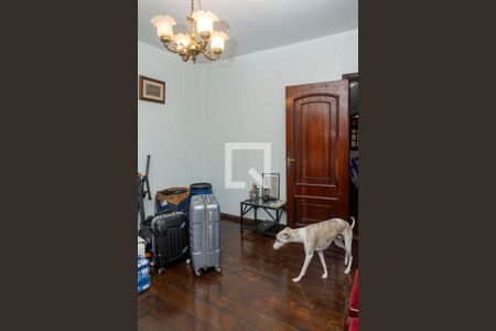 Casa à venda com 300m², 3 quartos e 2 vagas Casa à venda com 300m², 3 quartos e 2 vagasQuarto 1