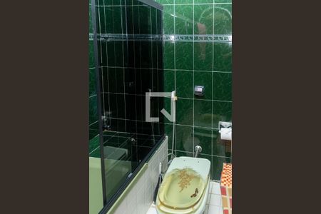 Casa à venda com 300m², 3 quartos e 2 vagas Casa à venda com 300m², 3 quartos e 2 vagasBanheiro - Quarto 3