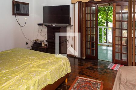 Casa à venda com 300m², 3 quartos e 2 vagas Casa à venda com 300m², 3 quartos e 2 vagasQuarto 3 - Suite