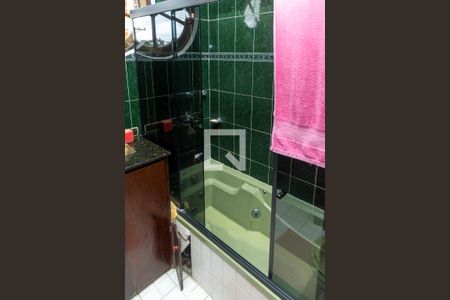 Casa à venda com 300m², 3 quartos e 2 vagas Casa à venda com 300m², 3 quartos e 2 vagasBanheiro - Quarto 3