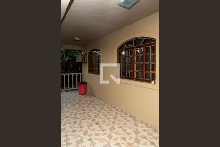 Casa à venda com 300m², 3 quartos e 2 vagas Casa à venda com 300m², 3 quartos e 2 vagasVaranda Sala