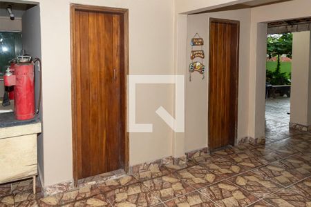 Casa à venda com 300m², 3 quartos e 2 vagas Casa à venda com 300m², 3 quartos e 2 vagasBanheiro / Sauna