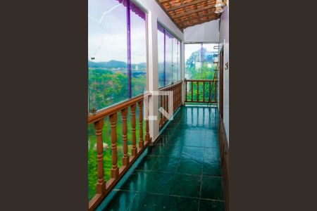 Casa à venda com 300m², 3 quartos e 2 vagas Casa à venda com 300m², 3 quartos e 2 vagasVaranda - Quarto 2