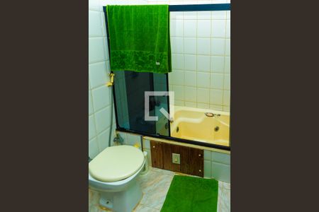 Casa à venda com 300m², 3 quartos e 2 vagas Casa à venda com 300m², 3 quartos e 2 vagasBanheiro - Quarto 2