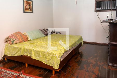 Casa à venda com 300m², 3 quartos e 2 vagas Casa à venda com 300m², 3 quartos e 2 vagasQuarto 3 - Suite