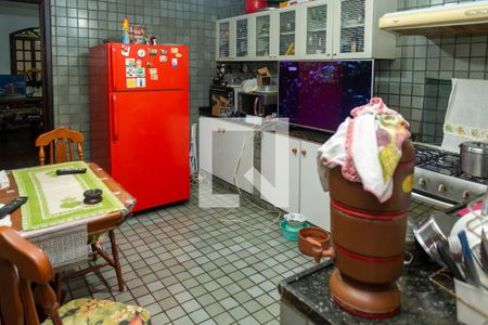 Casa à venda com 300m², 3 quartos e 2 vagas Casa à venda com 300m², 3 quartos e 2 vagasCozinha - Armários