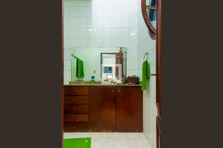 Casa à venda com 300m², 3 quartos e 2 vagas Casa à venda com 300m², 3 quartos e 2 vagasBanheiro - Quarto 2