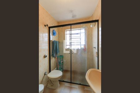 Casa à venda com 174m², 2 quartos e 6 vagas Casa à venda com 174m², 2 quartos e 6 vagasBanheiro