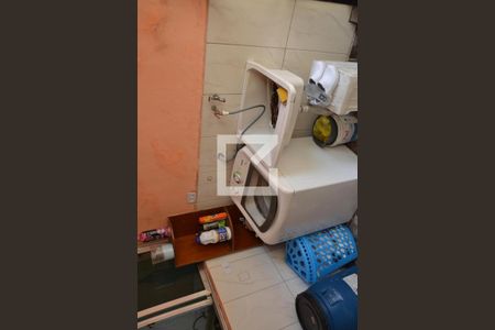 Casa à venda com 180m², 4 quartos e 1 vagaArea de serviço casa 2