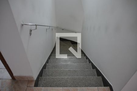 Casa à venda com 180m², 4 quartos e 1 vagaEscada