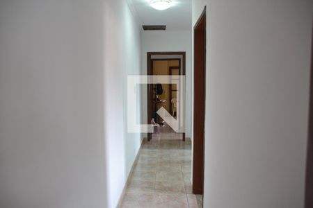 Casa à venda com 180m², 4 quartos e 1 vagaCorredor