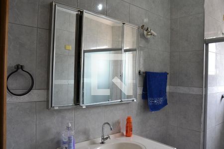 Casa à venda com 180m², 4 quartos e 1 vagaBanheiro 1